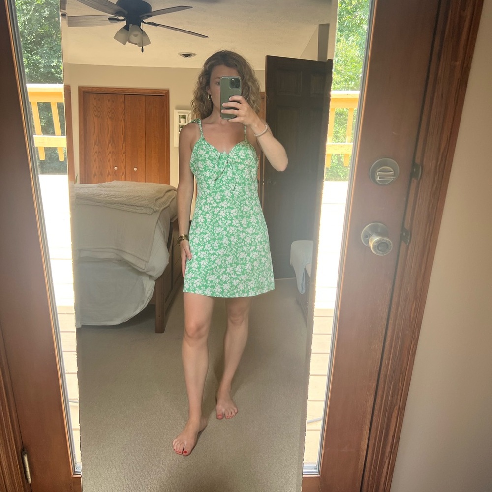 Floral Kelly green gress
